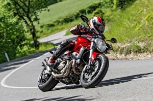 Ducati Monster 821 - 4