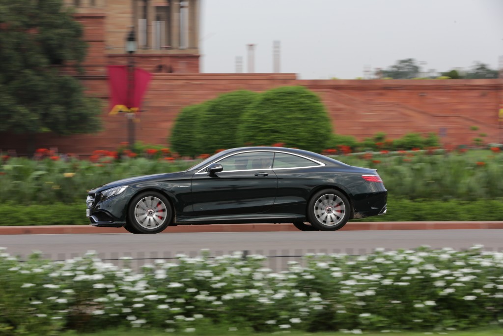 Mercedes AMGS63 Coupe-side view