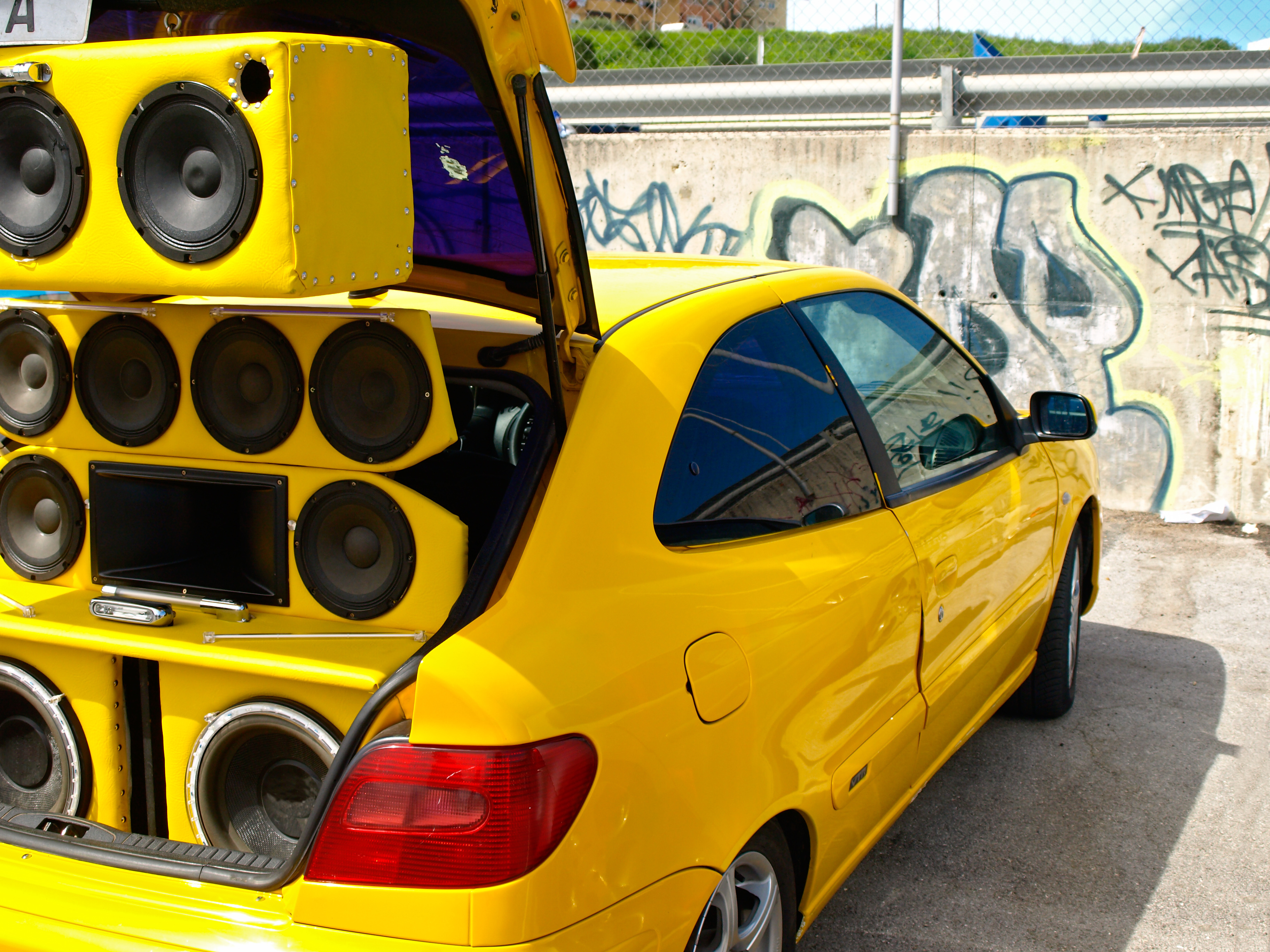 Music For The Soul Different Types Of Car Audio Systems Quikr Blog