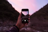 4 Smartphone Features That Just… Need. To. Go. Now!